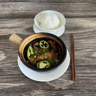 SS2. Clay Pot Caramelized Catfish Plate