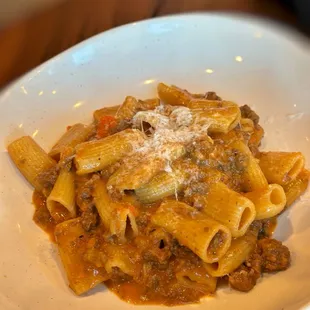 Rigatoni Bolognese Classico Celery, carrot, tomato, light tomato cream