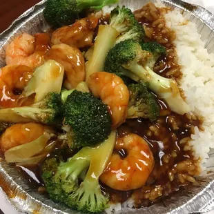 Shrimp with broccoli