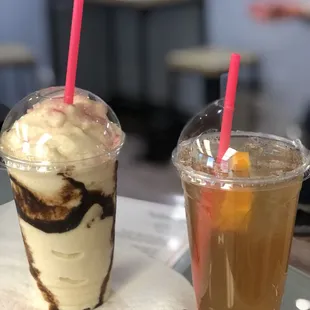 Praline shake with cleansing tea