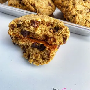 Oatmeal Chocolate Chip Cookie