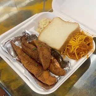 I&apos;m from Memphis Mane(catfish, spaghetti, coleslaw, light bread)