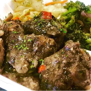 Memphis Caribbean oxtails