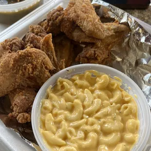 5 pc wing dinner w/Mac n cheese and creole green beans