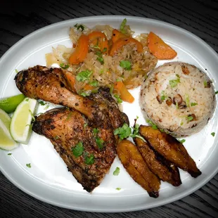 food, chicken wings and fried chicken