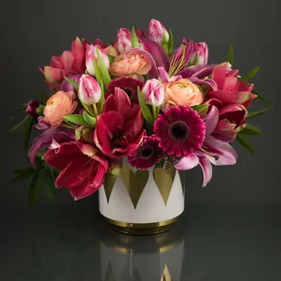 Trapp and Company's 2017 Valentine's Day Collection is available for same day delivery in Kansas City.