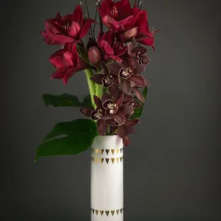 Trapp and Company's 2017 Valentine's Day Collection is available for same day delivery in Kansas City.