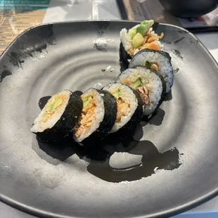 Salmon roll