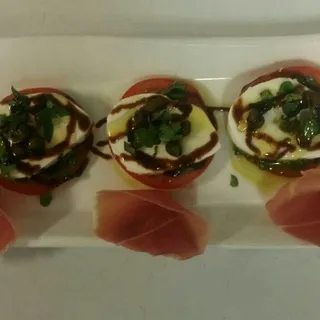 Insalata Caprese with Prosciutto
