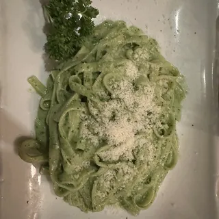 Fettuccine al Pesto