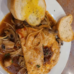 Kind of weird, subpar pasta dish.  Chicken &amp; mushroom