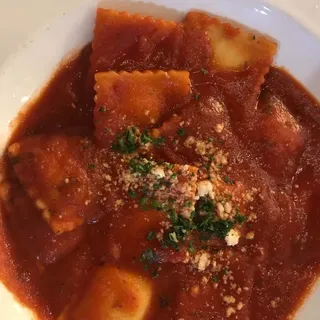 Ravioli Rossi Lunch