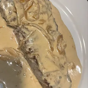 If you love blue cheese/gorgonzola sauce the bisteca is a must