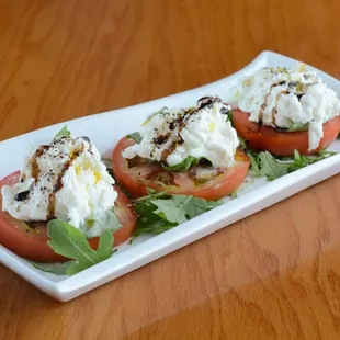 Caprese salad con burrata