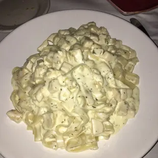 Fettuccine Alfredo w/ Chicken