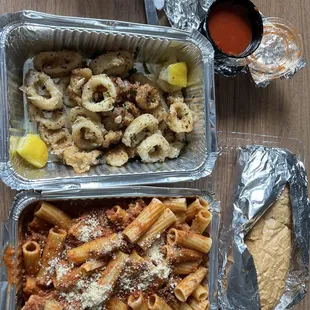 Pasta with meat sauce, Calamari Fritti, Garlic Breadgarlic