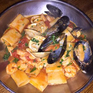 Frut De Mar - Very flavorful, massive portion, overcooked pasta.