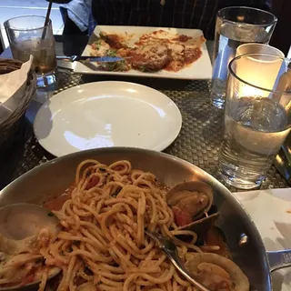 Spaghetti alle Vongole Macchiato