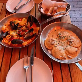 Mezzi Paccheri ai Frutti di Mare