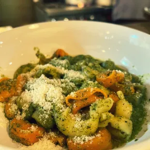 Pesto Tortellini