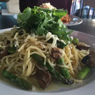 Truffle Asparagus Spaghetti