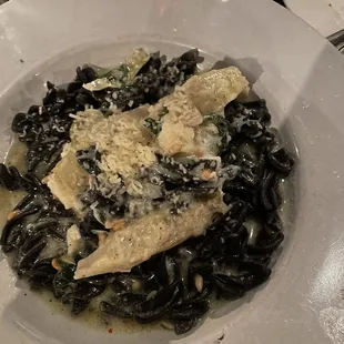 Black ink pasta with artichoke