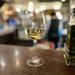 Torino white wine (savignon blanc).