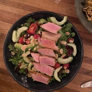 Seared Tuna Salad