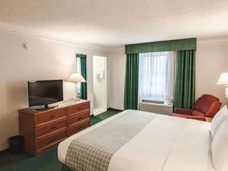 La Quinta Inn by Wyndham Indianapolis Airport Lynhurst