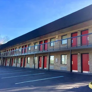 Exterior of Travelers Inn of Elizabeth City, NC