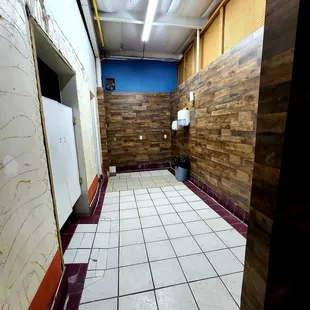 Women&apos;s Restroom