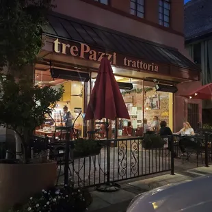 Such a cute restaurant, perfect for date night!