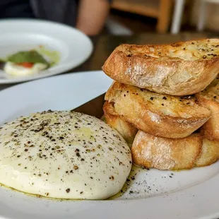 Pulled - To - Order Mozzarella