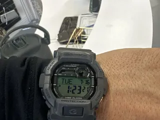 Vogue Secondhand Store