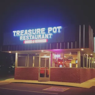 Treasure Pot Chinese and Vietnamese Restaurant has been an Arvada staple for 30 years! What a run!