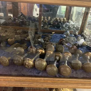 Diverse Door knob collection!