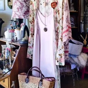 Unique womens clothing, Beautiful accesories.