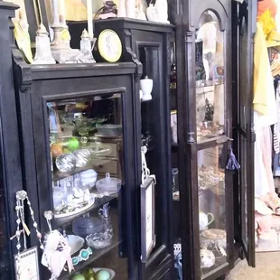 So many hidden  treasures to find. Home decor.