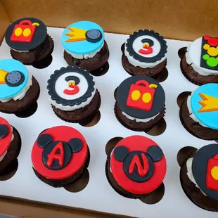 Mickey Mouse Roadster Cupcakes