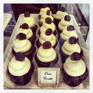 Oreo Cookie Cupcake