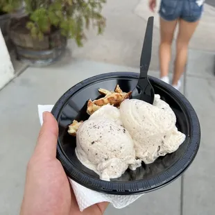 Waffle and 1 scoop of coconut chip