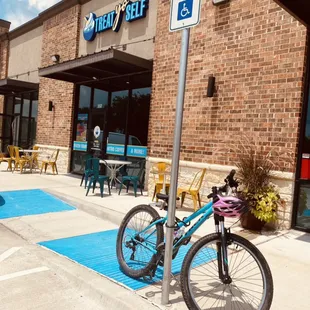 Bike up FroYo hangout spot