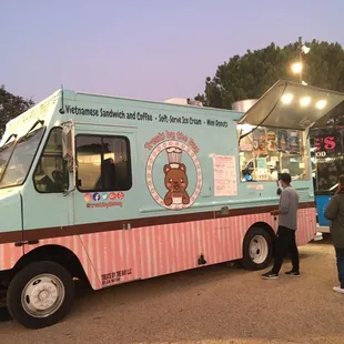 Treats by the Bay Food Truck