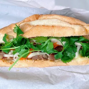Grilled pork bahnmi