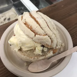 Concha Ice Cream Sandwich