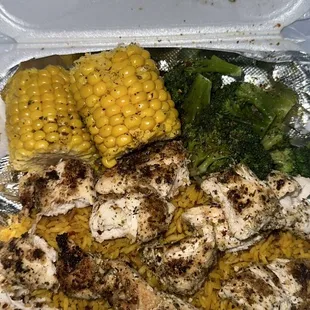 Grilled chicken rice bowl, broccoli, corn