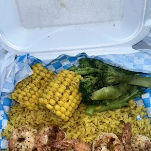 Tredericks Shrimp Bowl, corn, Steamed Broccoli