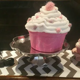 a display of cupcakes
