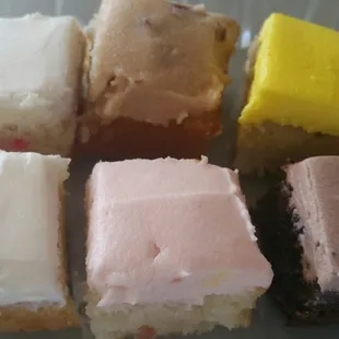 Cake sampler - so cute!