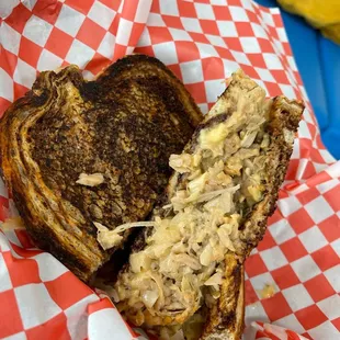 Innards of Jackfruit Rueben
